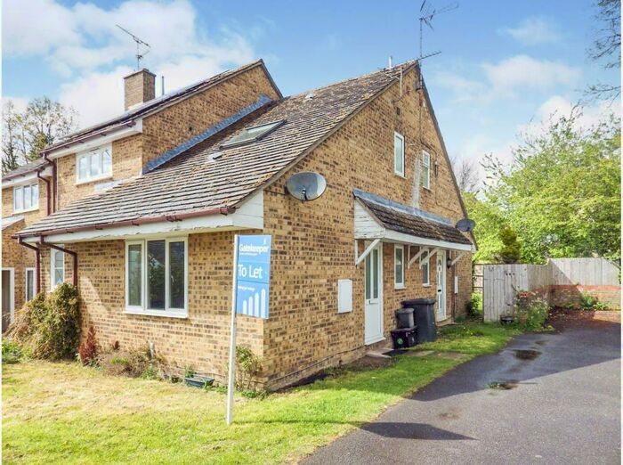 1 Bedroom Terraced House To Rent In Blakes Avenue, Witney, Oxfordshire, OX28