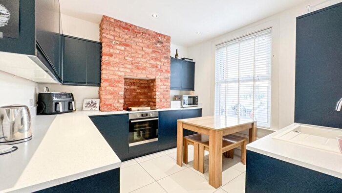 3 Bedroom Terraced House For Sale In Highridge Road, Bedminster, BS3
