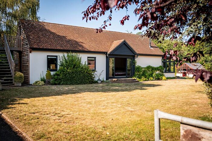 3 Bedroom Detached Bungalow For Sale In Springhill, Longworth, OX13