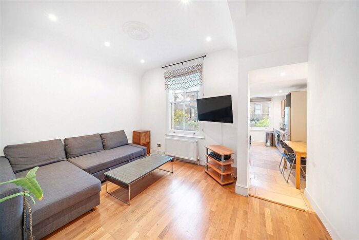 1 Bedroom Flat For Sale In Chesson Road, London, W14