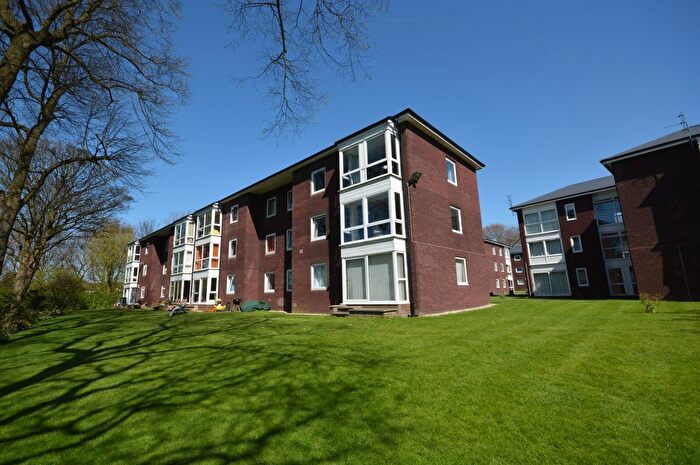 2 Bedroom Flat To Rent In Woodheys, Mersey Road, Heaon Mersey, SK4