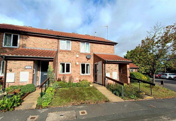 2 Bedroom Property For Sale In Old School Court, Upper Poppleton, York, YO26