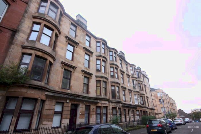 2 Bedroom Flat To Rent In Flat / White Street, G11