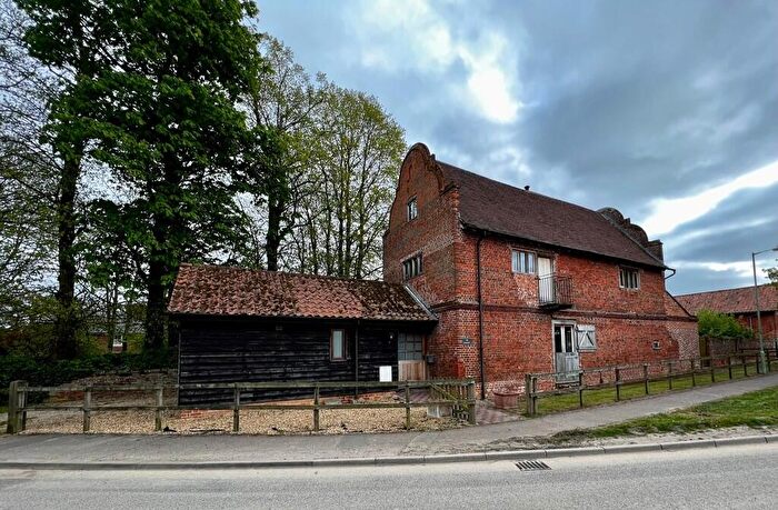4 Bedroom Barn Conversion To Rent In Granary, Needham Market, IP6
