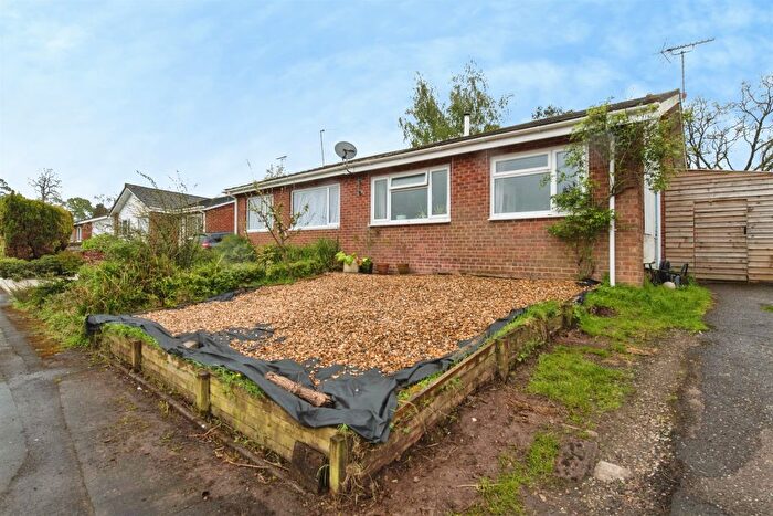 3 Bedroom Semi Detached House For Sale In Chilcott Close, Tiverton, EX16