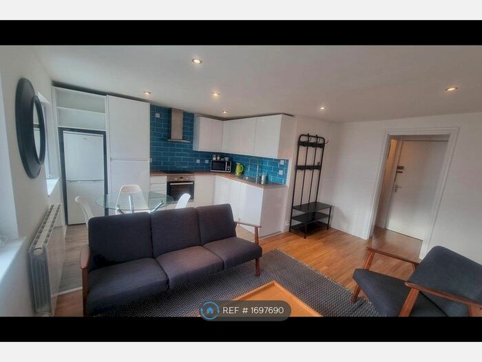 2 Bedroom Flat To Rent In Dormer Place, Leamington Spa, CV32