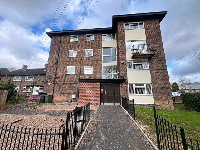 2 Bedroom Flat For Sale In Keldregate, Huddersfield, West Yorkshire, HD2