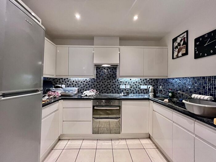 2 Bedroom Apartment To Rent In Newitt Place, Southampton, SO16