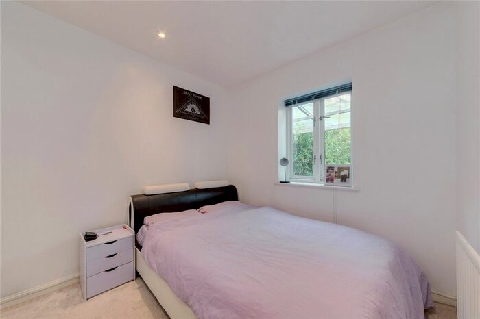 3 Bedroom Terraced House For Sale In Hardy Avenue, London, E16