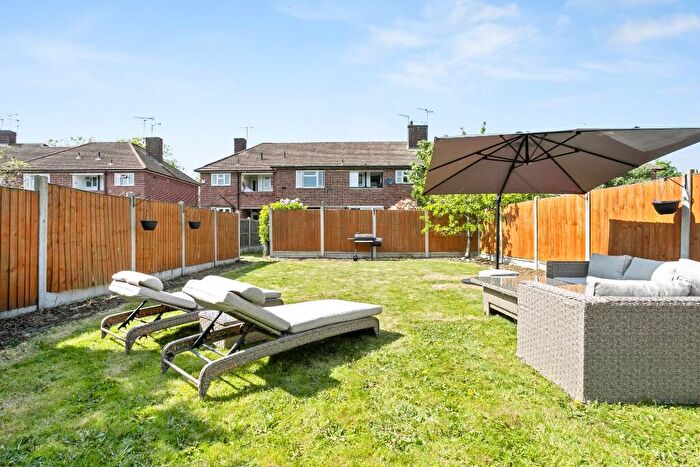 1 Bedroom Flat For Sale In Burney Drive, Loughton, Essex, IG10