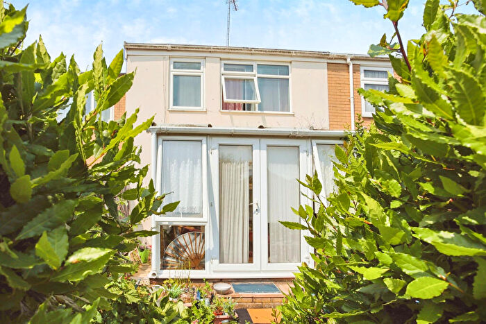 3 Bedroom Terraced House For Sale In Mansfield Walk, Maidstone, ME16