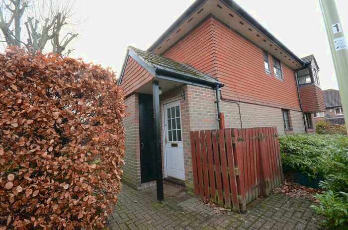 1 Bedroom Maisonette To Rent In Annettes Croft, Church Crookham, Fleet, GU52