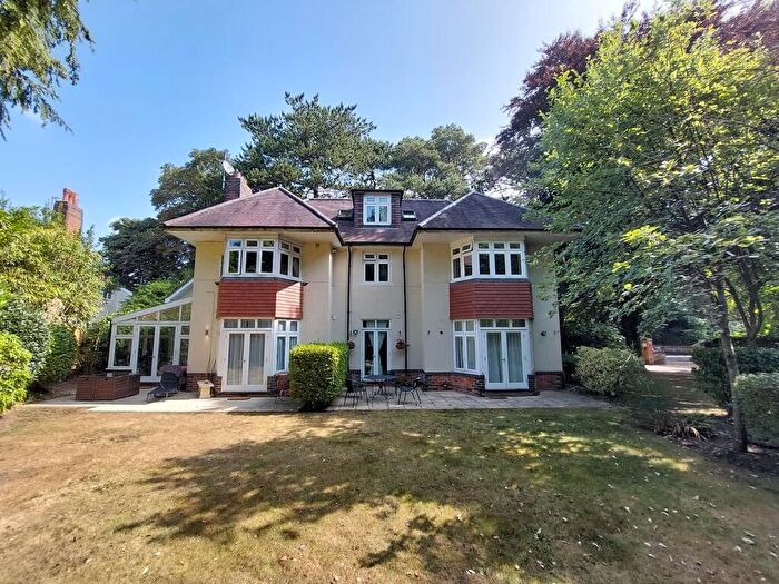 2 Bedroom Apartment For Sale In Portarlington Road, Westbourne, BH4