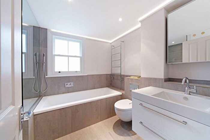 3 Bedroom Flat To Rent In Sedlescombe Road, London, SW6