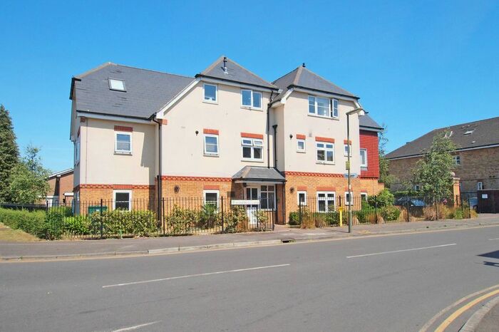 2 Bedroom Flat To Rent In The Corner House Windmill Lane, Epsom KT17