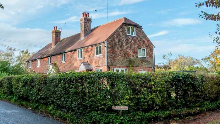 4 Bedroom Semi-Detached House To Rent In Sheepstreet Lane, Etchingham, TN19