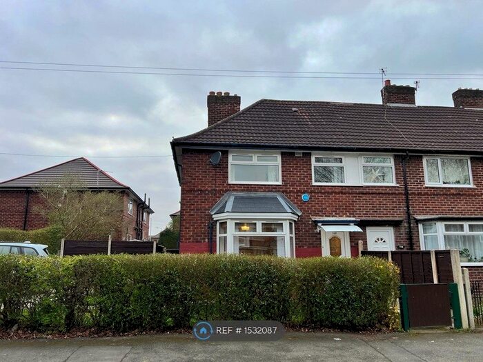 3 Bedroom End Of Terrace House To Rent In Broadoak Road, Manchester, M22