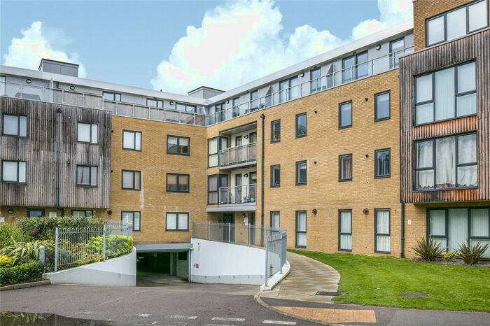 2 Bedroom Flat To Rent In Smeaton Court, Hertford, SG13