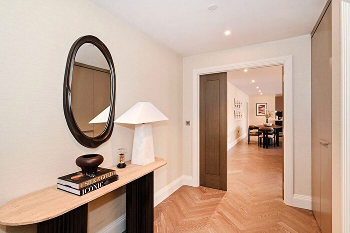 3 Bedroom Flat To Rent In Marylebone Mansions, Molyneux Street, W1H
