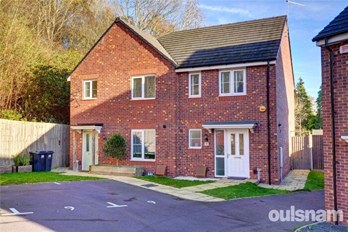 2 Bedroom Semi Detached House For Sale In Hawker Close, Birmingham, West Midlands, B31