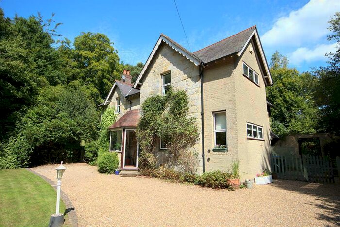 4 Bedroom Detached House For Sale In St. Hill Green, East Grinstead, RH19