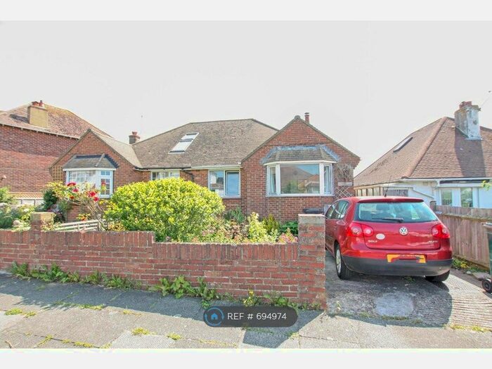 2 Bedroom Bungalow To Rent In Woodingdean, Brighton, BN2