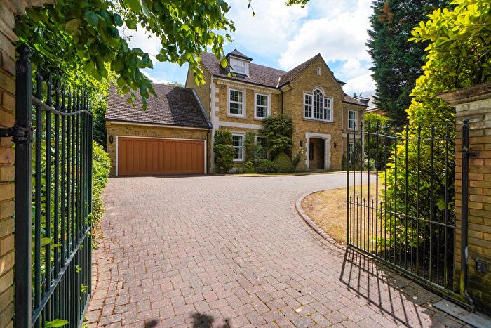 5 Bedroom Detached House To Rent In Cavendish Road, Weybridge, Surrey, KT13