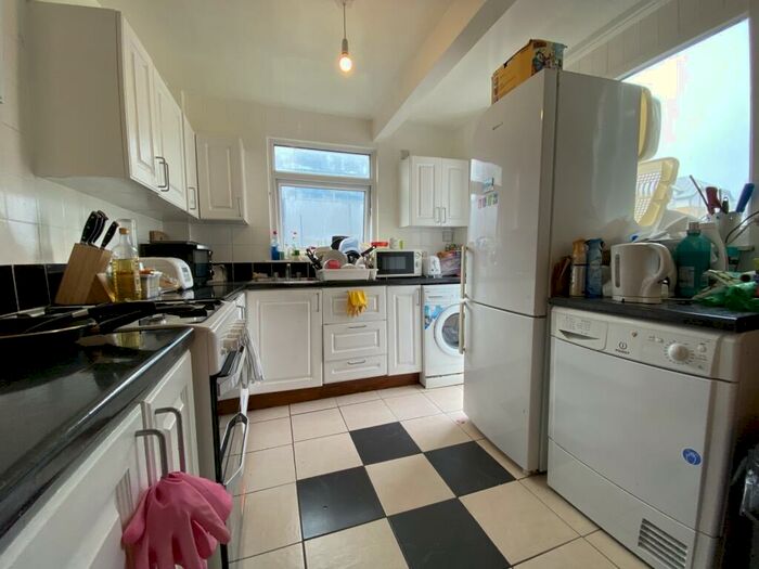 4 Bedroom Terraced House To Rent In Maindy Road, Cathays, CF24