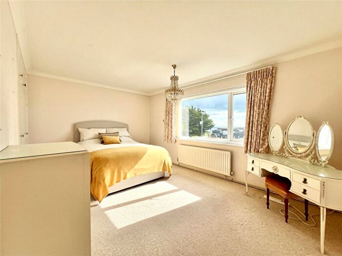 2 Bedroom Apartment For Sale In Wharncliffe Road, Highcliffe On Sea, Christchurch, Dorset, BH23