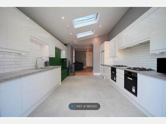 7 Bedroom Semi-Detached House To Rent In Addington Road, Reading, RG1