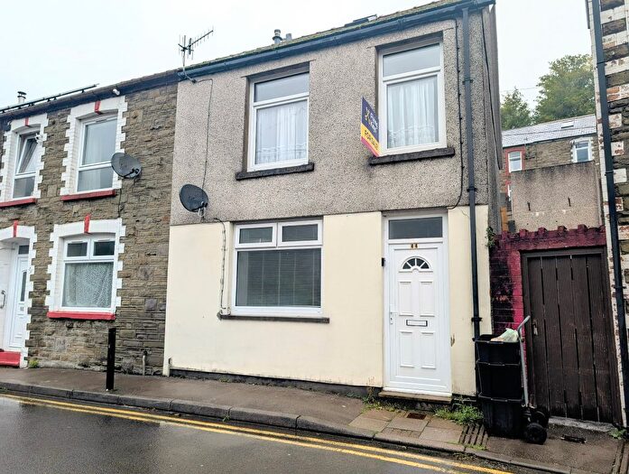 3 Bedroom End Of Terrace House To Rent In Castle Street, Abertillery, NP13