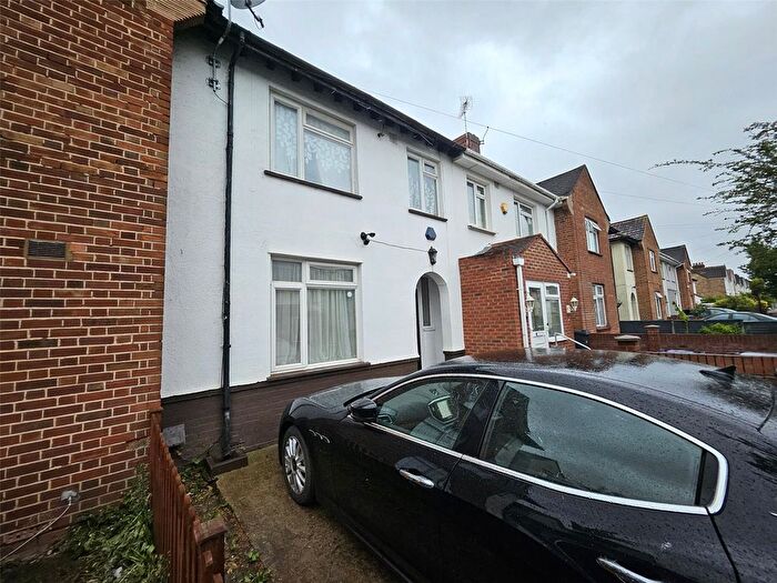 3 Bedroom Terraced House To Rent In Northcote Avenue, Southall, Greater London, UB1