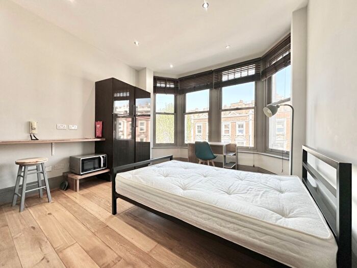 Studio To Rent In West End Lane, NW6