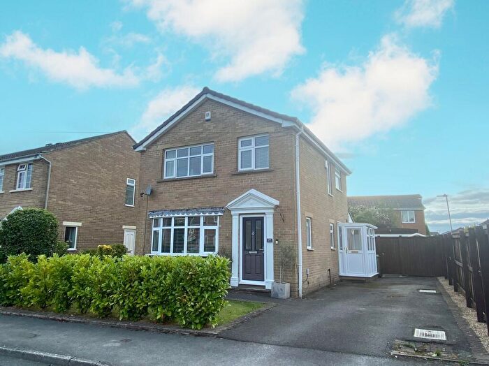 3 Bedroom Detached House For Sale In Oakland Court, Kirkburton, HD8