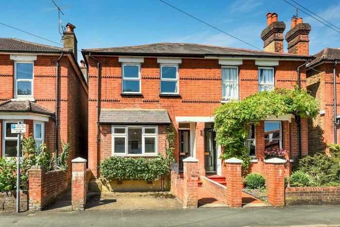 4 Bedroom Semi-Detached House To Rent In Bray Road, Guildford, GU2