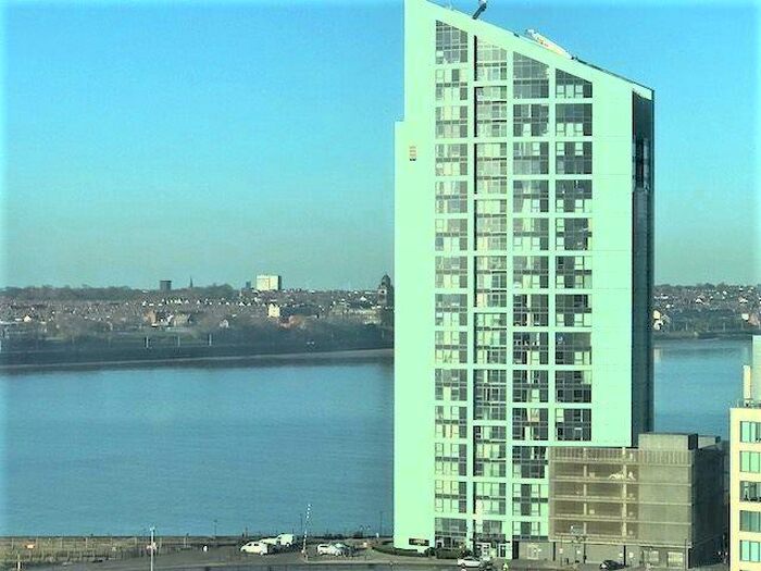 2 Bedroom Flat To Rent In Alexandra Tower, , Princess Parade, L3