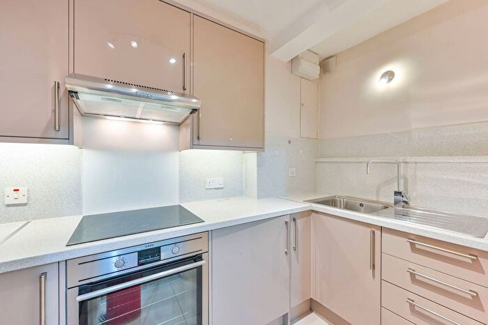 1 Bedroom Flat For Sale In Park West, Hyde Park Estate, London, W2