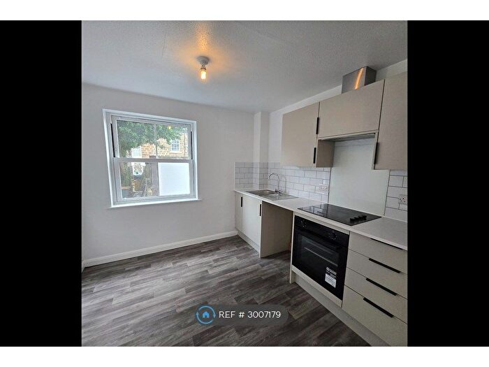 1 Bedroom Flat To Rent In Topham House, Harrogate, HG2