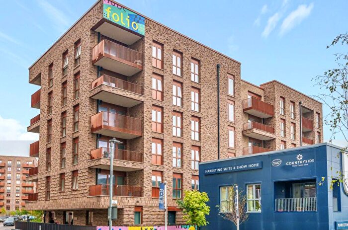 2 Bedroom Apartment To Rent In Fresh Wharf Road, Barking, Essex, IG11