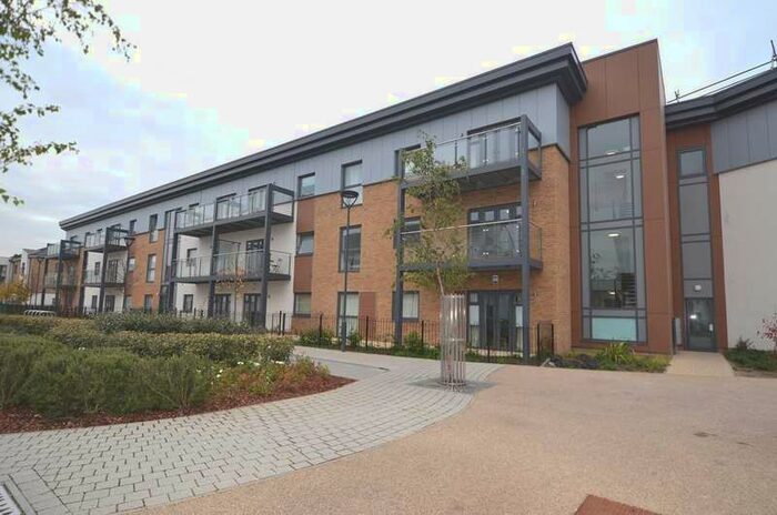 2 Bedroom Flat To Rent In Clovelly Court, Wintergreen Boulevard, West Drayton, UB7