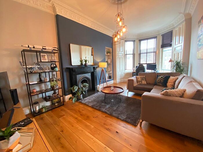 2 Bedroom Flat To Rent In McDonald Road, Leith, Edinburgh, EH7