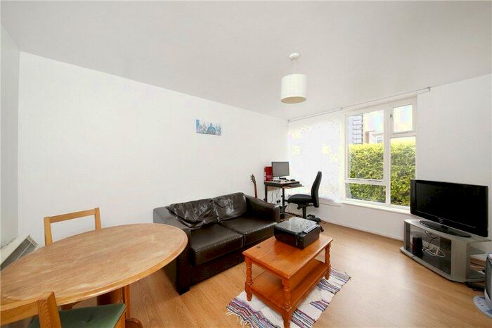 1 Bedroom Apartment To Rent In Felixstowe Court, Galleons Reach, Royal Docks, London, E16