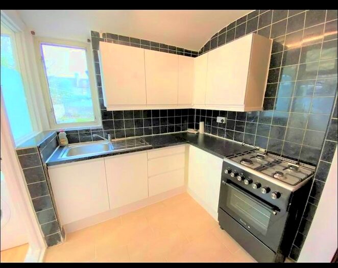 3 Bedroom Terraced House To Rent In Montreal Road, Ilford IG1