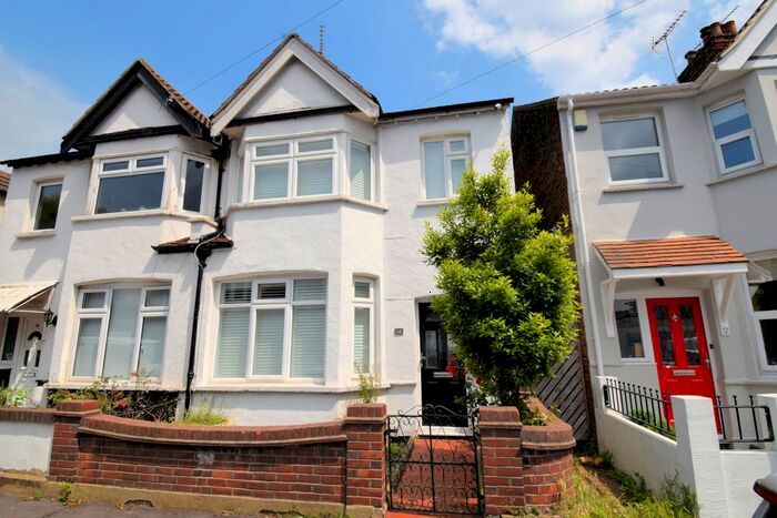 3 Bedroom Semi-Detached House To Rent In Lansdowne Avenue, Leigh-On-Sea, SS9
