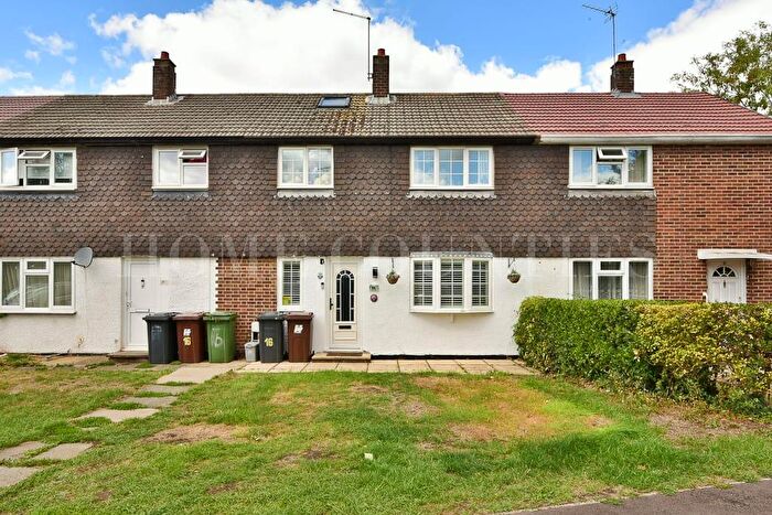 3 Bedroom Terraced House For Sale In Holly Drive, Potters Bar, EN6