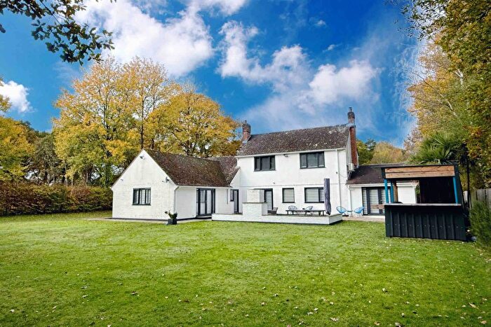 5 Bedroom Detached House For Sale In Verwood Road, BH21