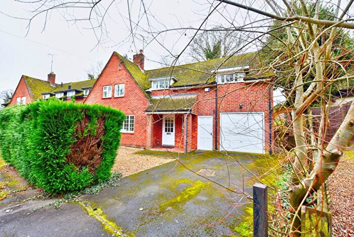 3 Bedroom Semi-Detached House To Rent In Aston Lane, Remenham, RG9