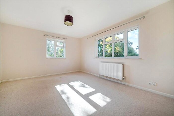 5 Bedroom Detached House To Rent In Church Street, Alton, Hampshire, GU34