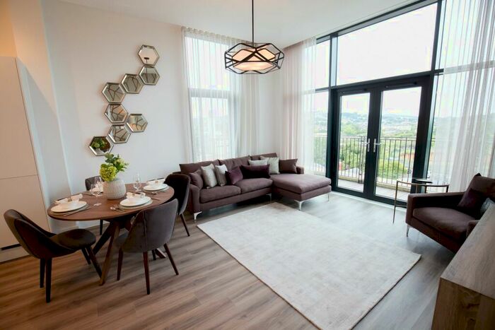 2 Bedroom Apartment To Rent In Alexandra House, Midland Road, Bath, BA2