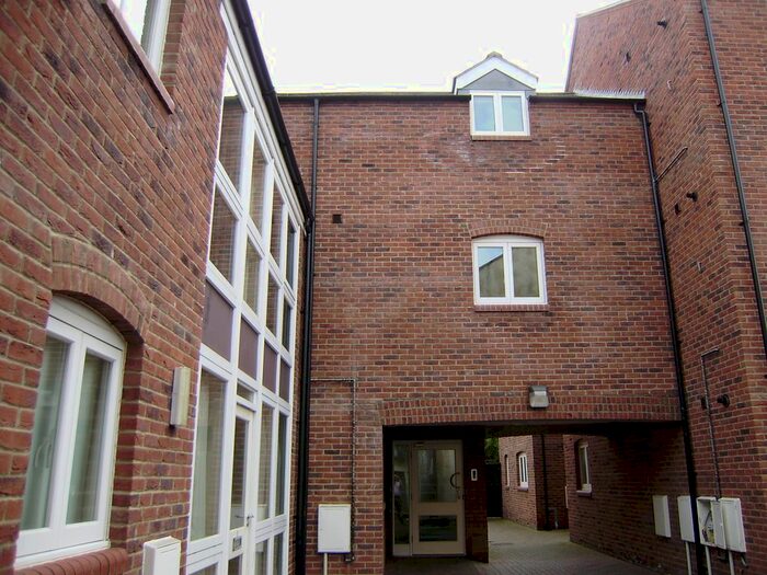 2 Bedroom Flat To Rent In King Street, Kings Lynn, Norfolk, PE30